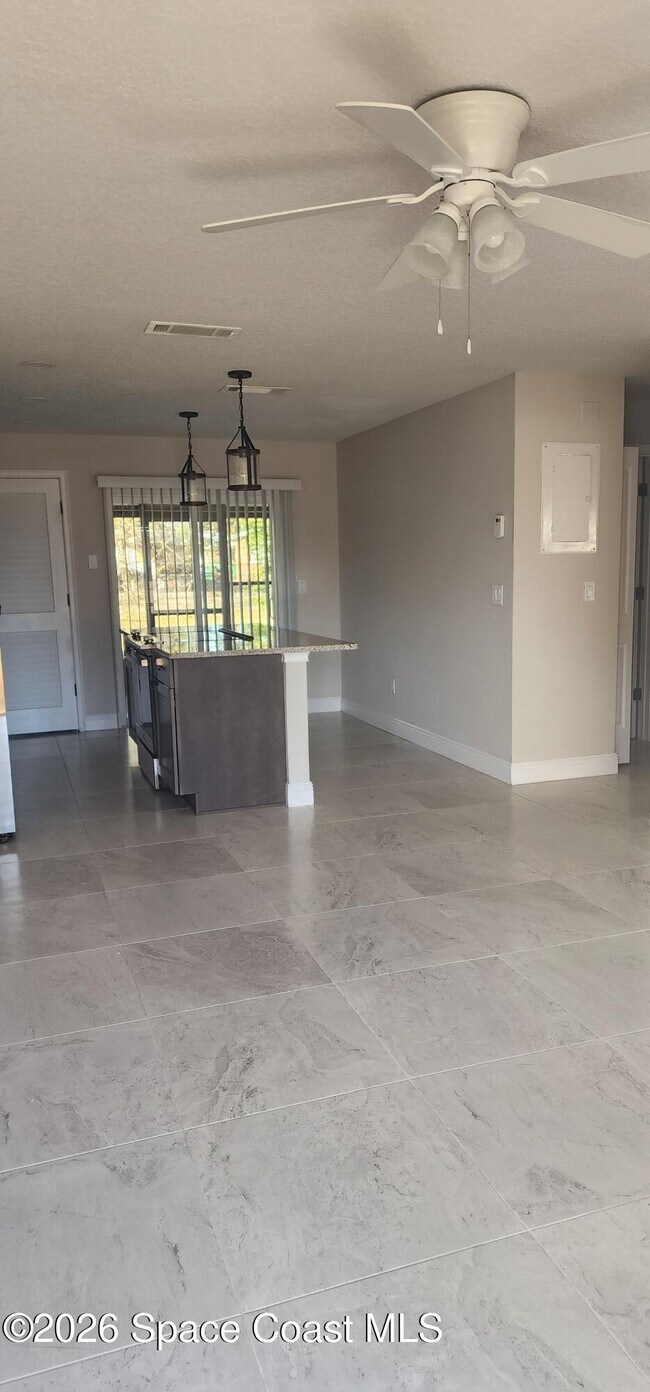 Building Photo - 2442 Mercury Dr