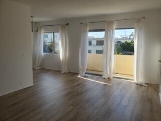 Unidad de sala de estar 7 - 1030 Idaho Ave