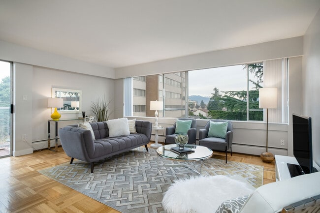 Building Photo - Shannon Tower