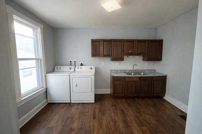 Foto del edificio - 312 Walker Ave