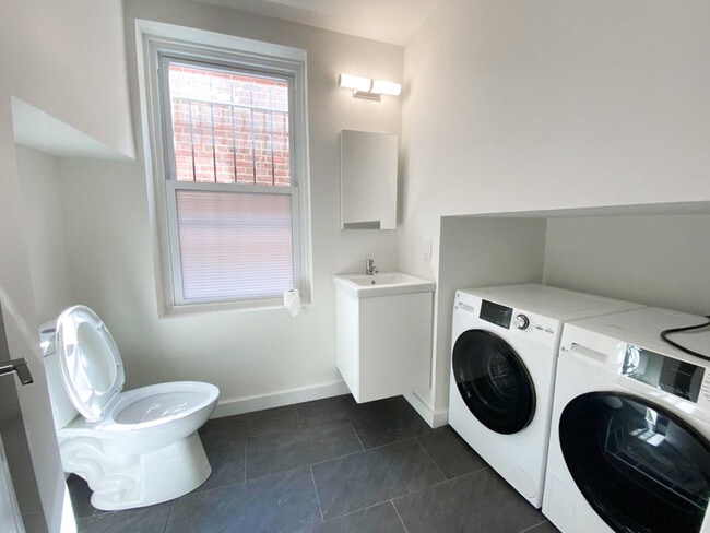 Photo - 1832-34 Callowhill St Apartment