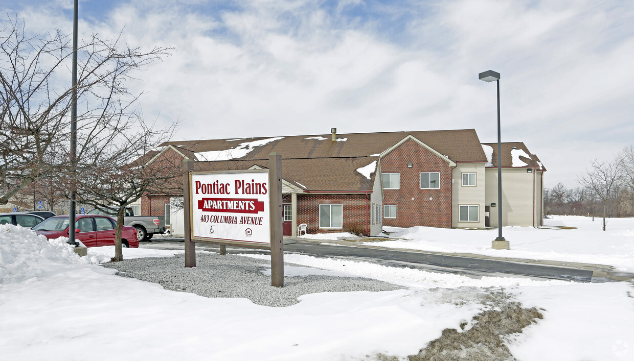 Building Photo - Pontiac Plains