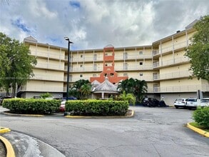 Building Photo - 8290 Lake Dr