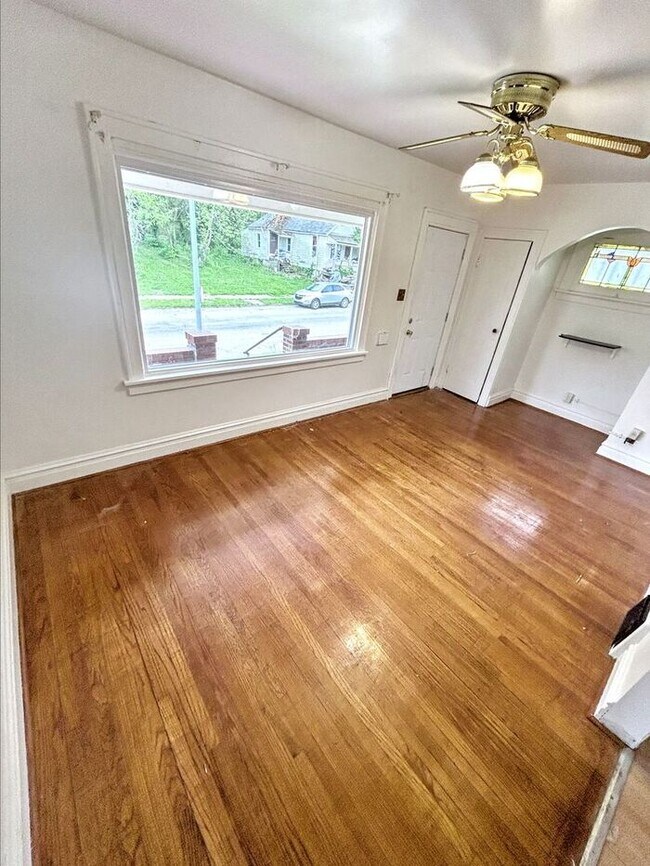 Foto del edificio - 5457 Beacon Ave