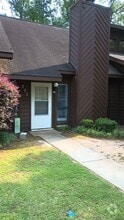 Building Photo - 227 Rock Knoll Dr
