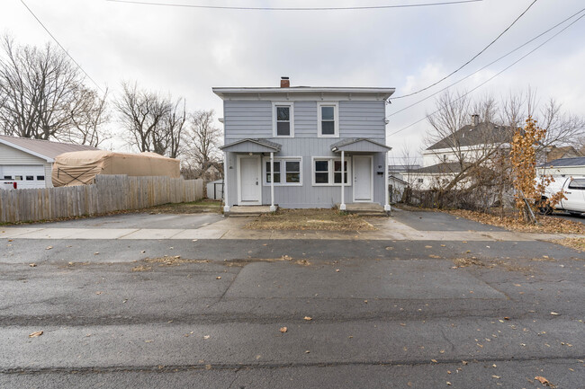 Building Photo - 739 Griffin St