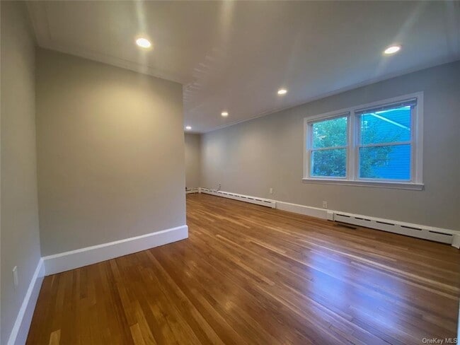 Building Photo - 106 Rockwell St