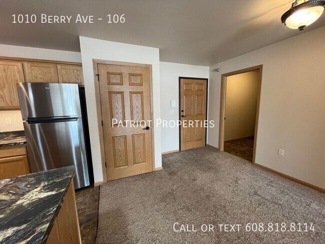Foto del edificio - 1010 Berry Ave