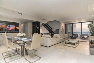 Building Photo - 20355 NE 34th Ct