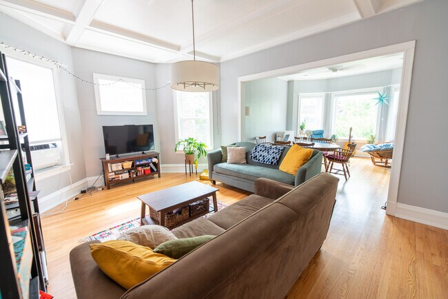 Foto del edificio - 1460 W Foster Ave