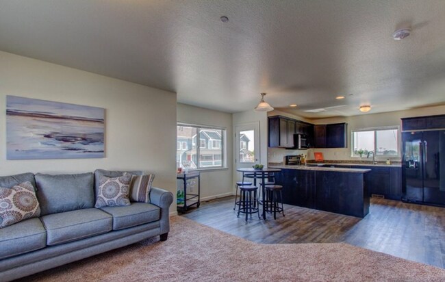 Foto del edificio - Fantastic 2 Bedroom Condo Avail 5/13