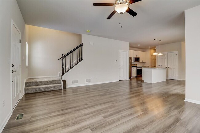 Foto del edificio - 715 Station Blvd
