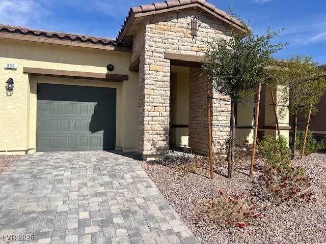 Foto principal - 336 Larksong Ave