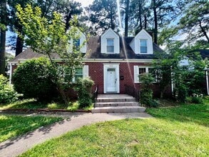 Building Photo - 3707 Riverside Dr