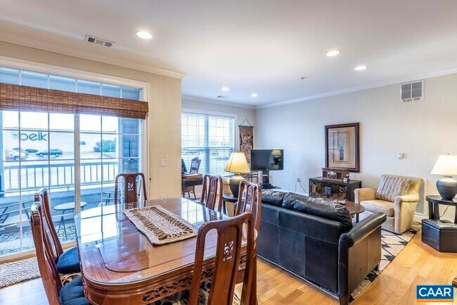 Foto del edificio - 1051 Glenwood Station Ln