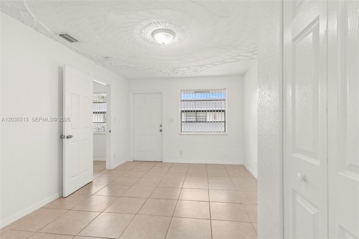 Photo - 4120 SW 19th Street 1, West Park, FL 33023 - 3440
