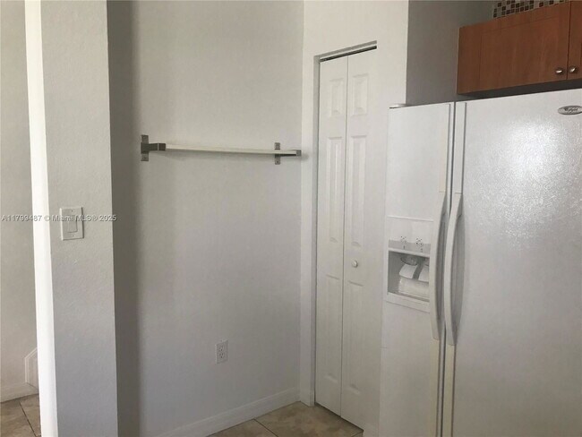 Foto del edificio - 8999 NW 107th Ct