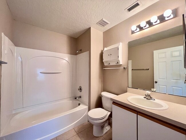 Foto del edificio - Waterford Chase-Osprey Ridge Community 3 B...