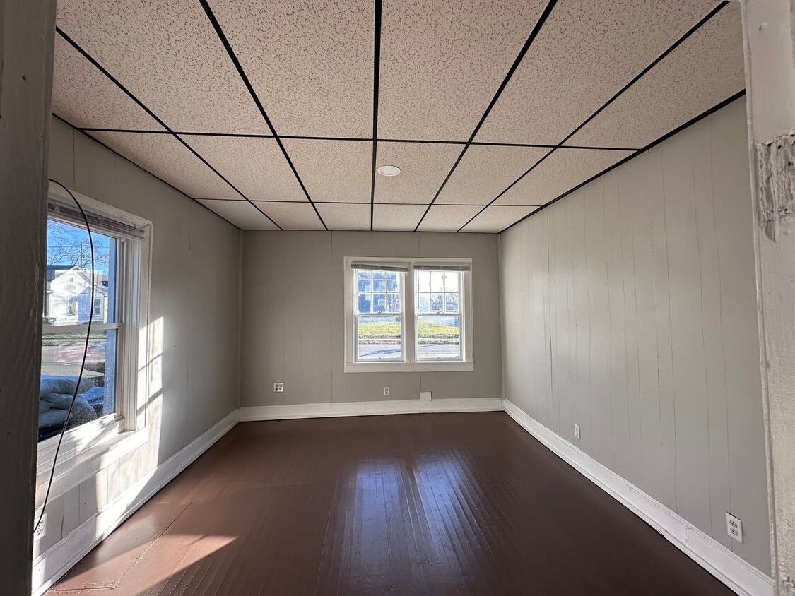 Foto principal - 202 E 13th St