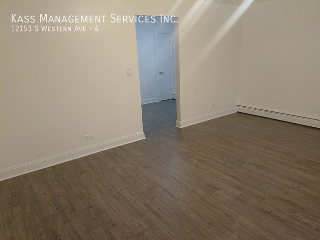 Building Photo - 12151 S Western Ave