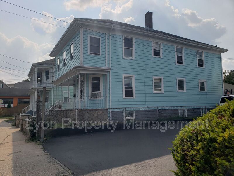 Primary Photo - 1059 S Broadway