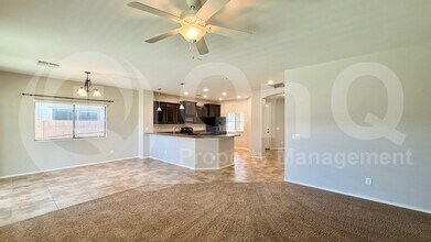 Building Photo - 2749 E Rakestraw Ln