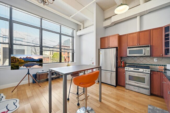 Foto del edificio - 300 Communipaw Ave