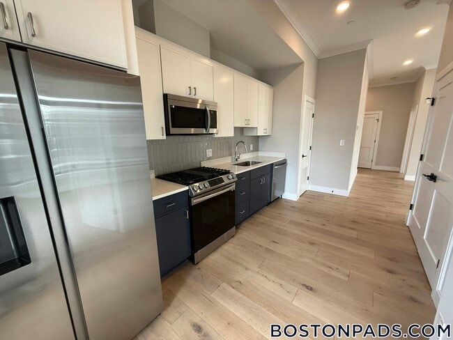 Foto del edificio - 157 Everett St