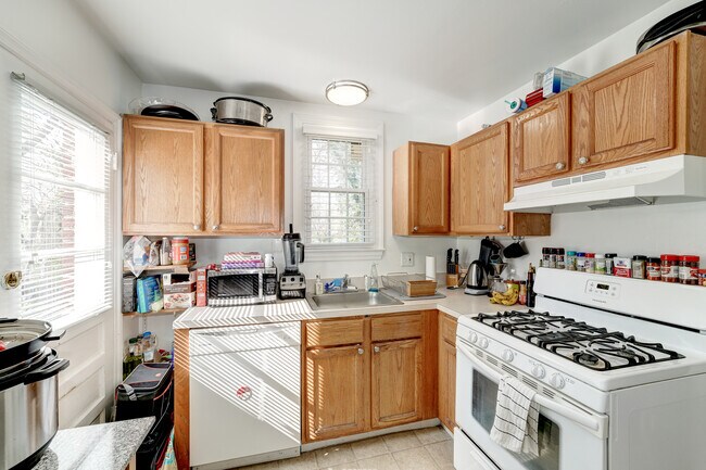 Sunny kitchen with gas cooking&microwave! - 4901 7th St N