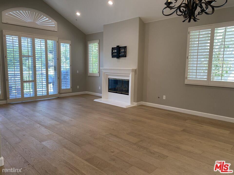 Foto principal - 3 br, 3.5 bath House - 732 Palisades Dr