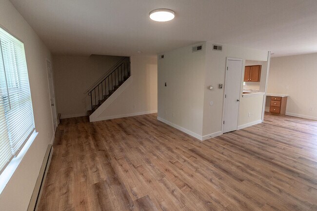 Foto del edificio - 3310 Belle Meade Dr