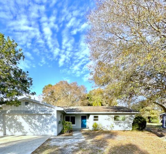 Primary Photo - 2565 Granada Cir W