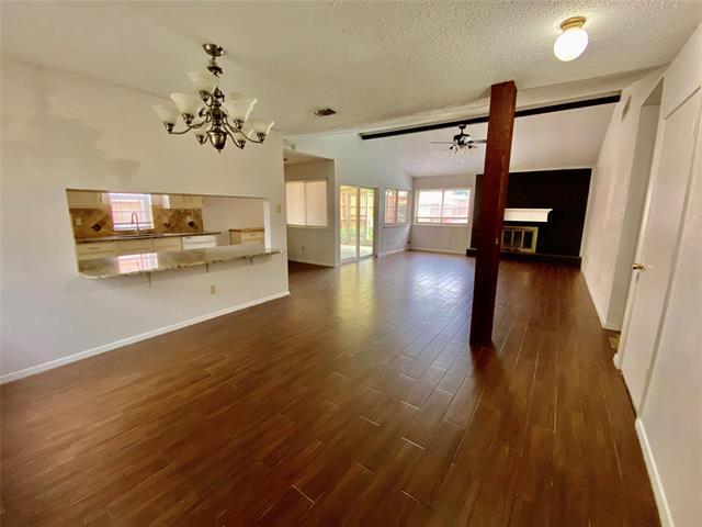 Foto del edificio - 1808 Serenade Ln