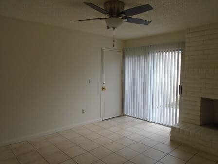 Building Photo - 7812 N Laurelglen Blvd