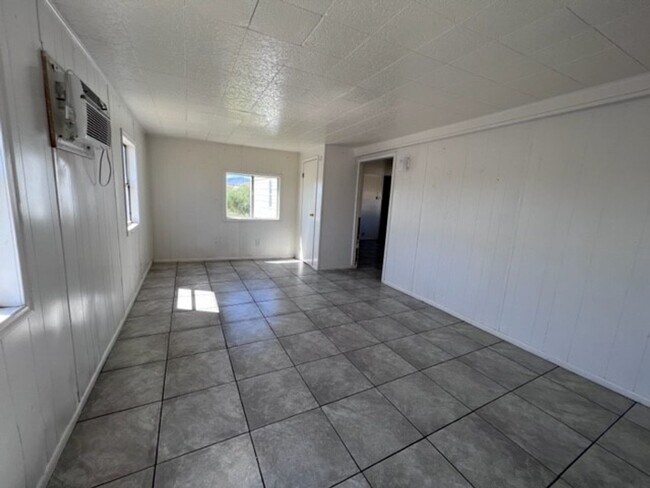 Building Photo - 1288 Pima Way