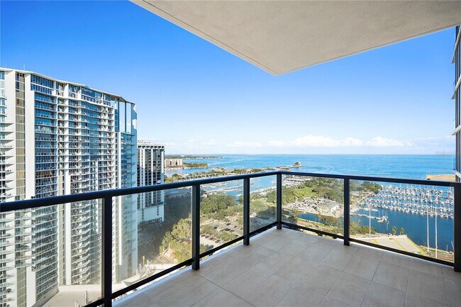 Foto del edificio - 301 1st St S