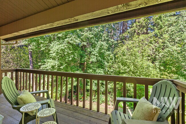 Building Photo - RT 05305