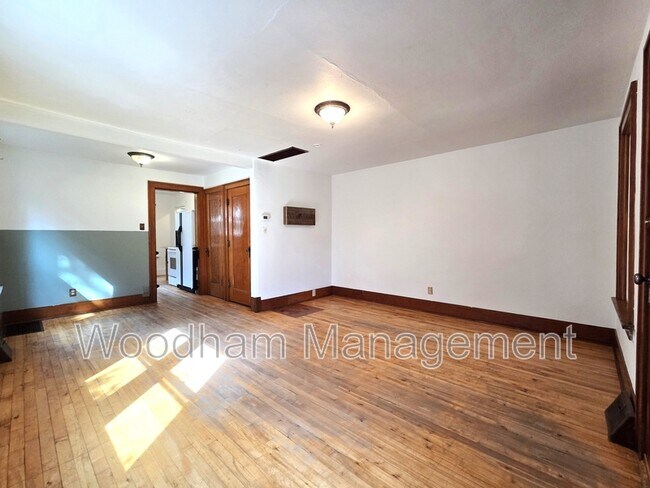 Foto del edificio - 5782 Bridger Canyon Rd