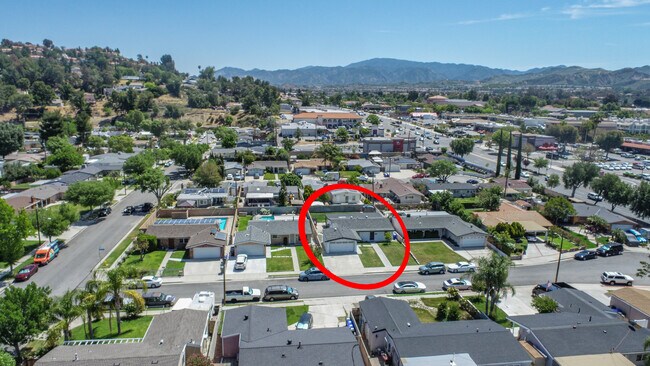 Building Photo - 27222 Plumwood Ave