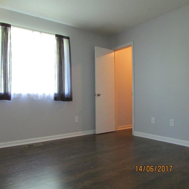 Building Photo - 1434 Flintwood Dr