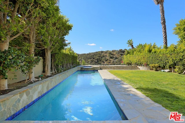 Foto del edificio - 2107 Stoney Hill Rd