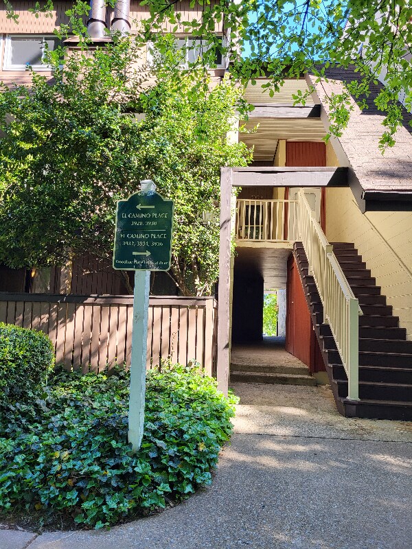 3930 El Camino Pl, Alexandria, VA 22309 Condo for Rent in Alexandria