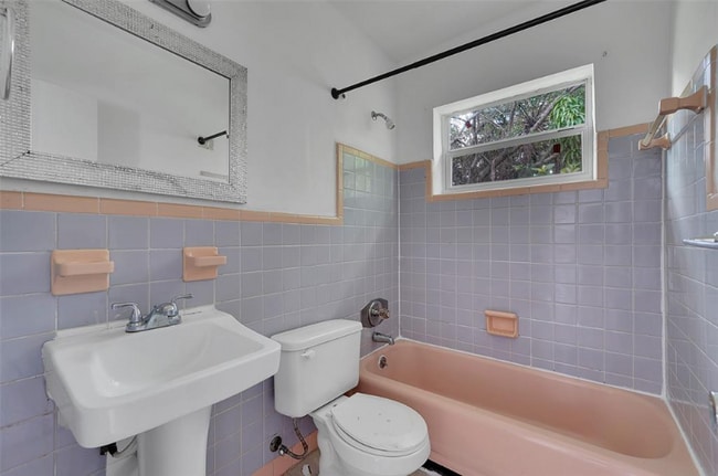 Photo - 2403 SW 8th St House