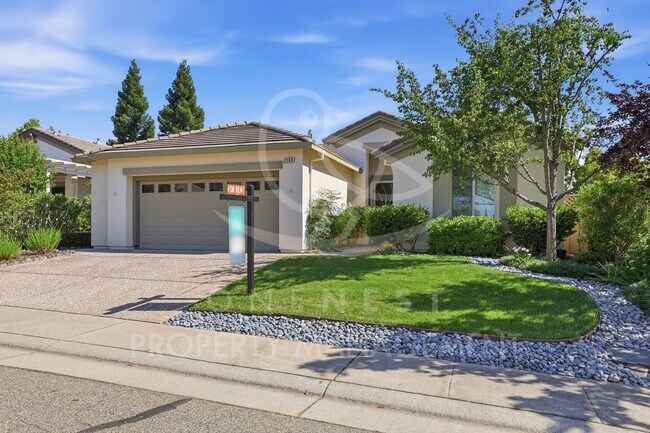 Building Photo - Refreshed 2-bedroom plus den, 2.5-bathroom in beloved Sun City Lincoln Del Webb community!