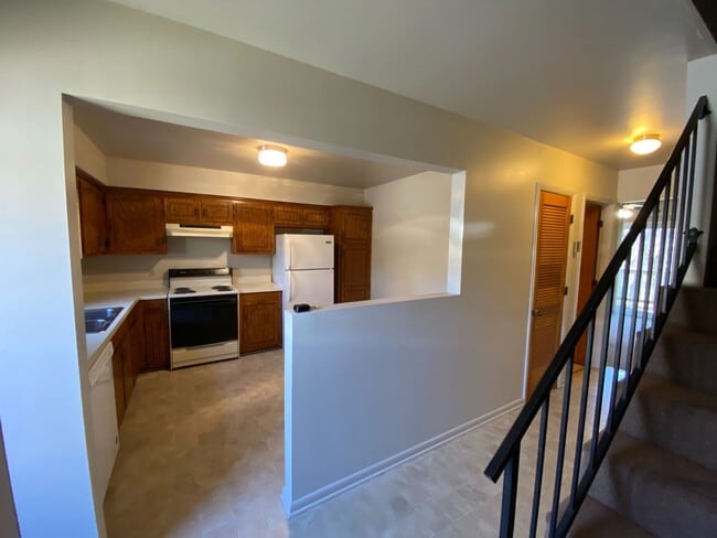 Building Photo - 282 McGavock Pk