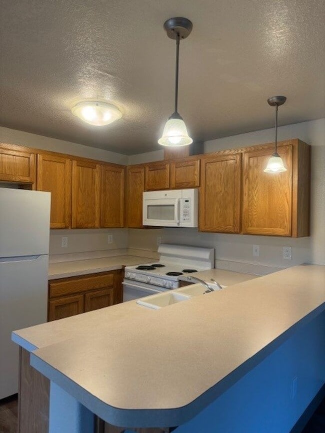 Building Photo - 3x1.5 House on Browning