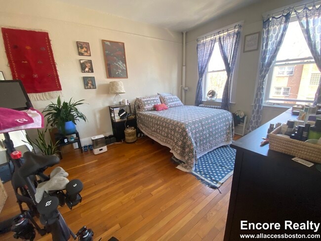 Building Photo - 66 Chiswick Rd