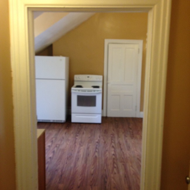 Building Photo - 1524 Lowrie St