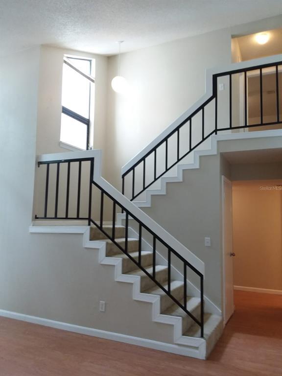 Foto del edificio - 422 S Netherwood Cres