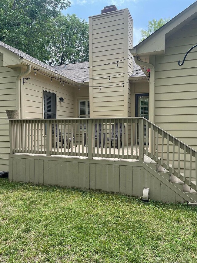 Building Photo - 108 Westover Park Ct